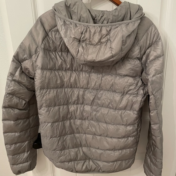 Uniqlo Ultra Light Down Jacket - Picture 2 of 9